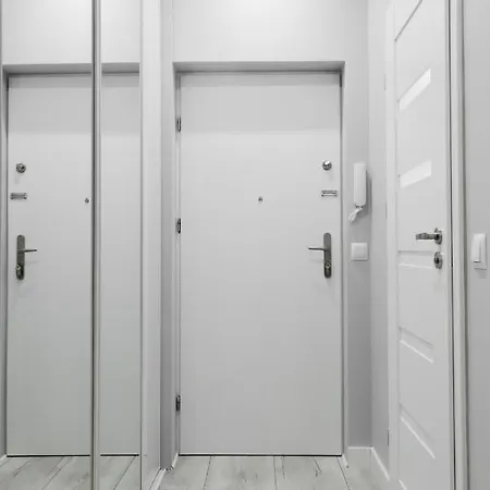 Apartament Nowa Huta ホテル クラクフ